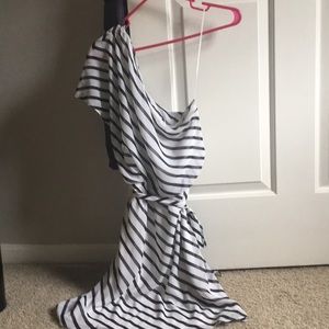 One shoulder express dress with tie at waist